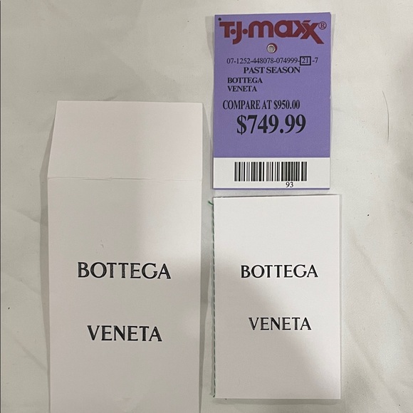 Bottega Veneta Eggplant Intrecciato Wallet - Picture 12 of 12